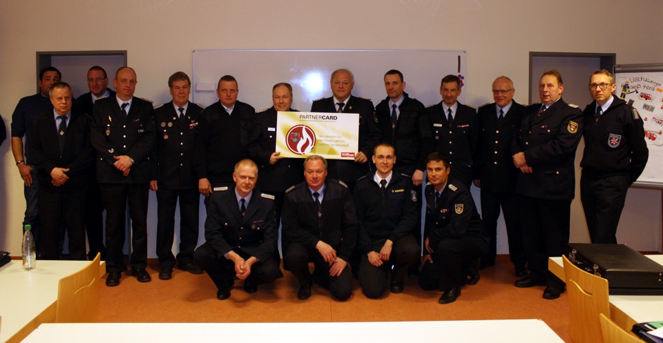 Übergabe PartnerCard an die Leiter der Feuerwehren in Groß Köris