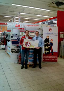 v.l. Martin Sebesta (Betriebsleiter Hagebaumarkt KW) und Robin Hutzschenreuter (Stellv. Vorsitzender KFV LDS e.V.)