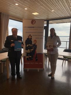 v.l. Peter Rublack (Vorsitzender KFV LDS e.V.) und Andrea Haase (Geschäftsführerin JBZ Blossin e.V.)