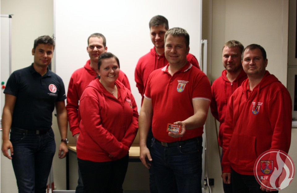 Kreisjugendfeuerwehrleitung freut sich über die Einführung der elektronischen Fahrcards bei der RVS mit der Feuerwehr-Kampagne www.feuerwehr-mach-mit.de.